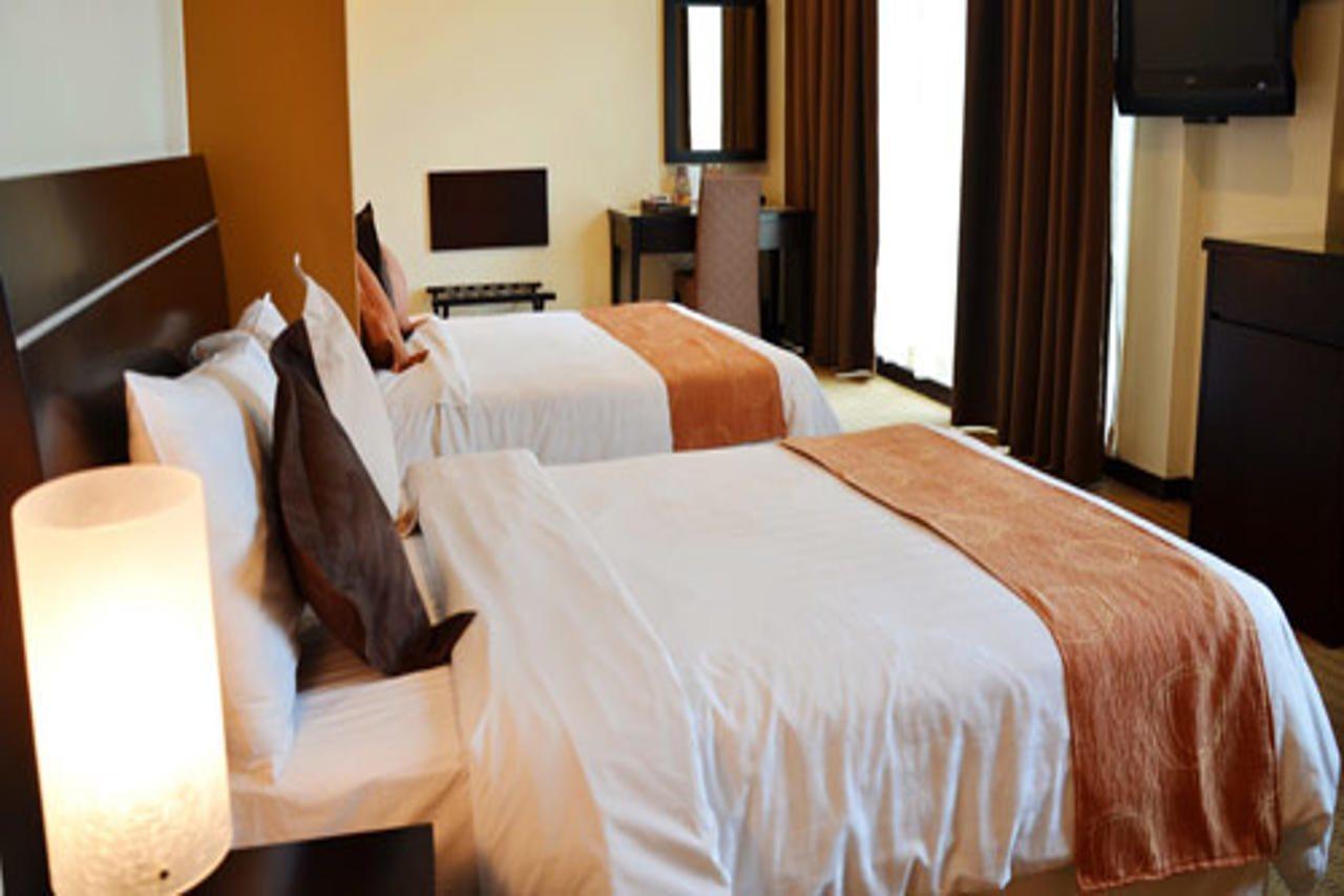 Hock Lee Hotel & Residences Kuching Zewnętrze zdjęcie