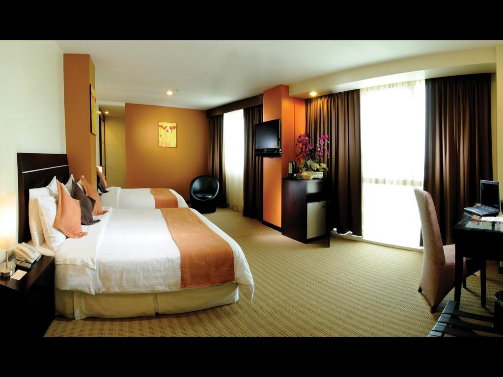 Hock Lee Hotel & Residences Kuching Zewnętrze zdjęcie