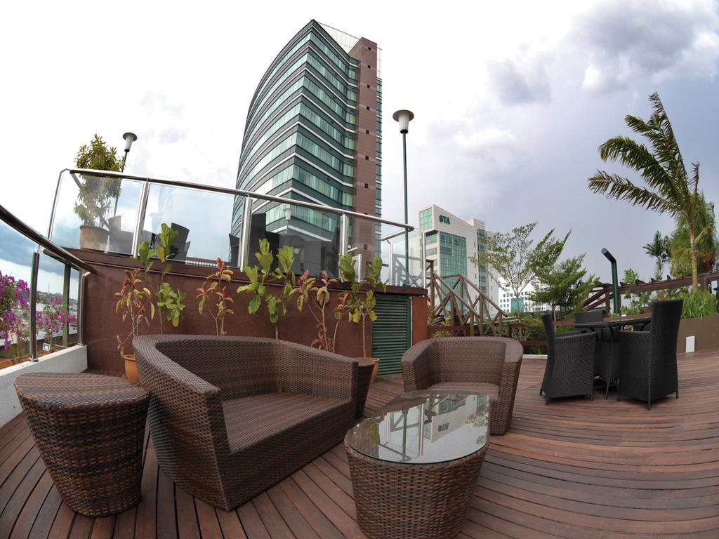 Hock Lee Hotel & Residences Kuching Zewnętrze zdjęcie